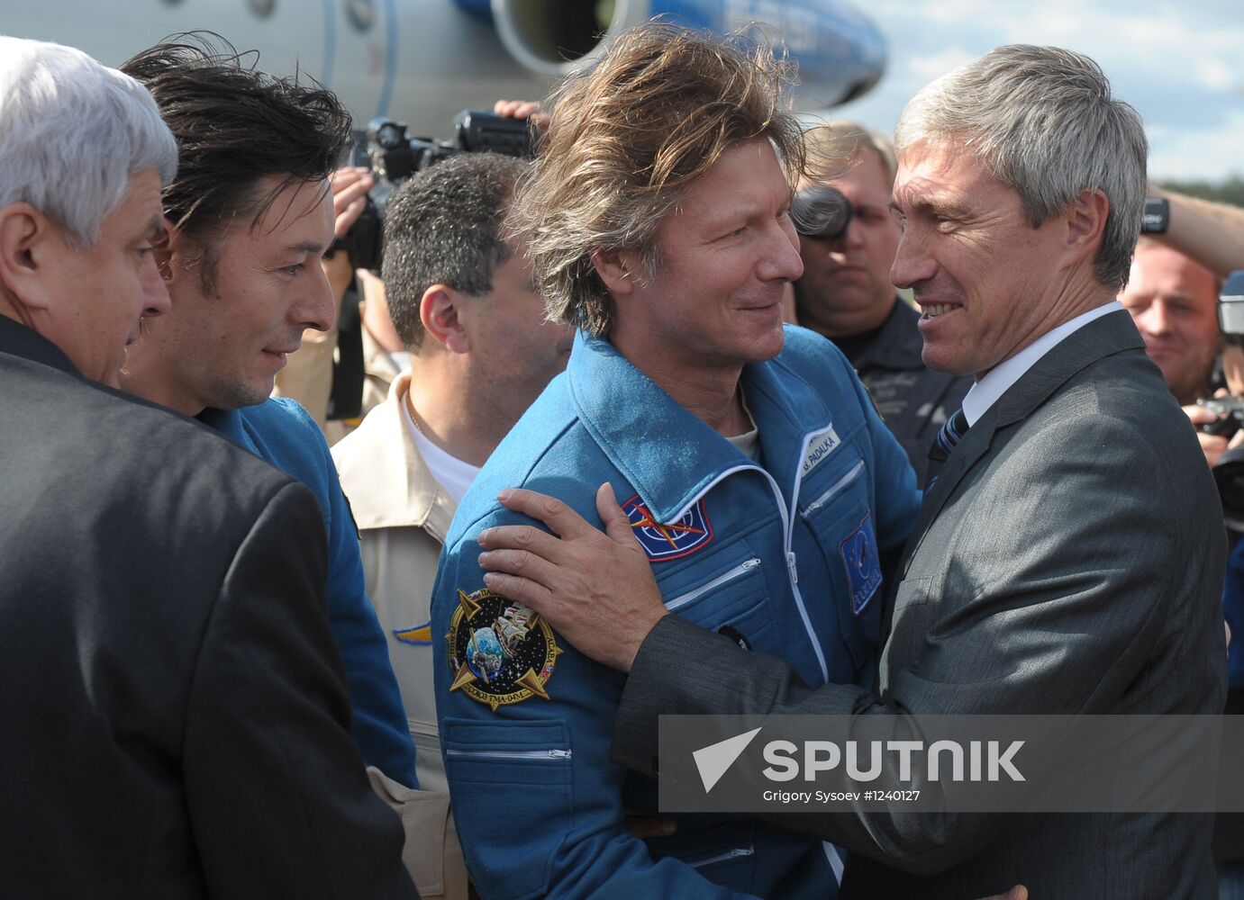 Soyuz TMA-04M crew back from International Space Station