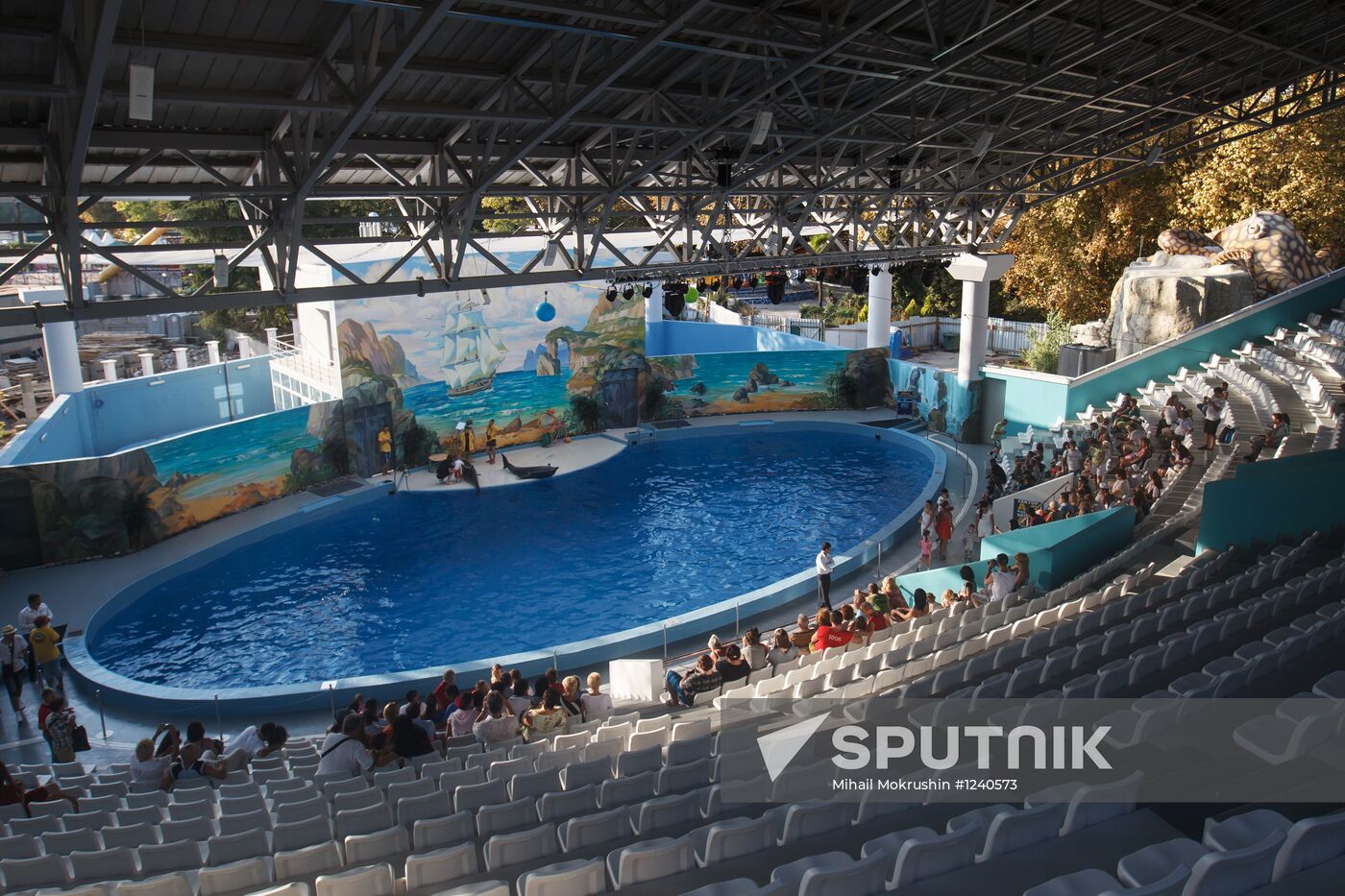 Russia's largest dolphinarium opens in Sochi