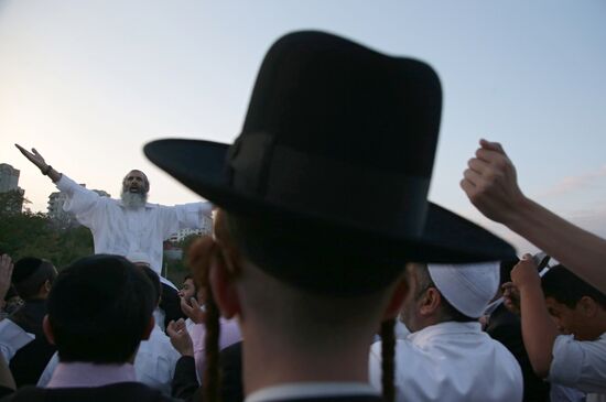 Celebrating Jewish New Year, Rosh Hashanah
