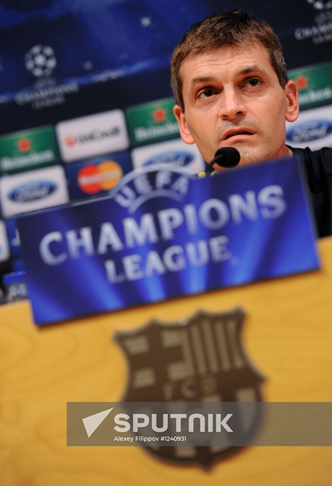 Football. News conference by Barcelona's coach Tito Vilanova