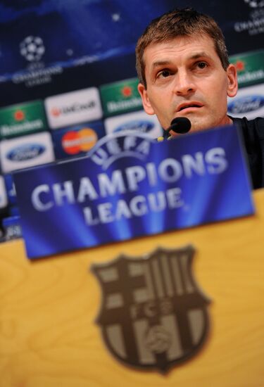 Football. News conference by Barcelona's coach Tito Vilanova