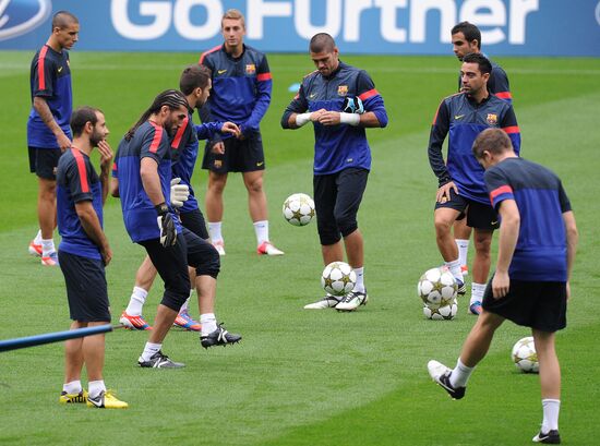 Football. FC Barcelona training session
