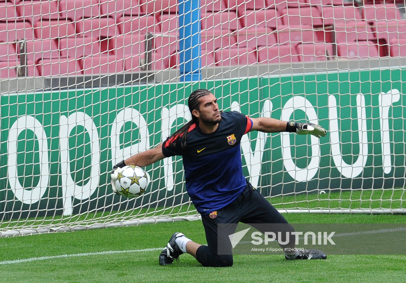 Football. FC Barcelona training session