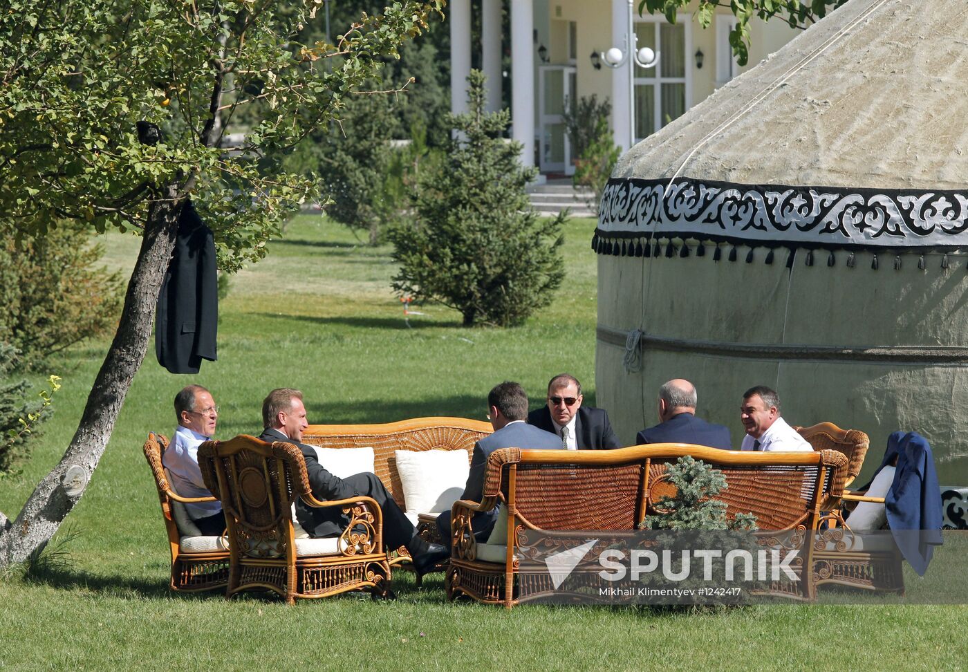 Russian-Kyrgyz negotiations