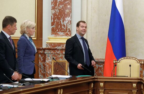 Dmitry Medvedev conducts government meeting