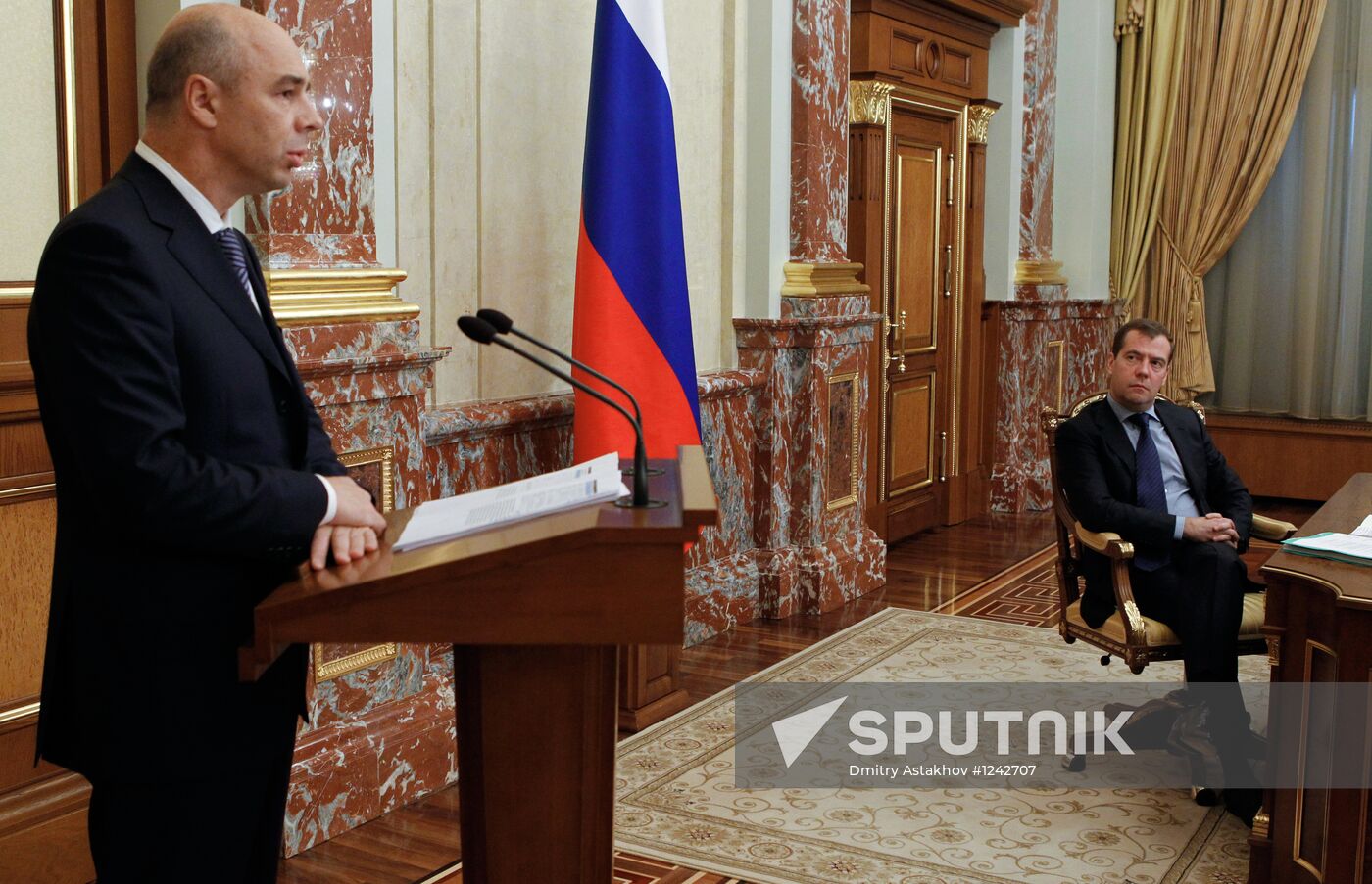 Dmitry Medvedev chairs Russian government meeting