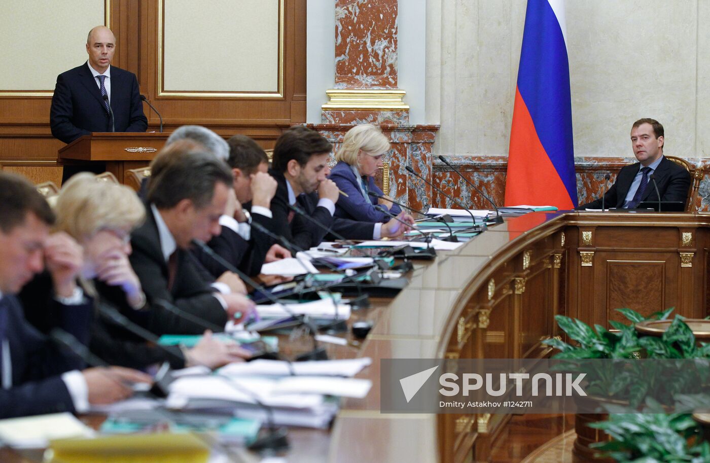 Dmitry Medvedev chairs Russian government meeting
