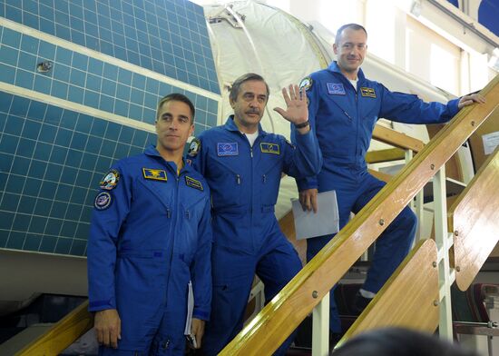 Comprehensive training of the main crew of ISS-33\34