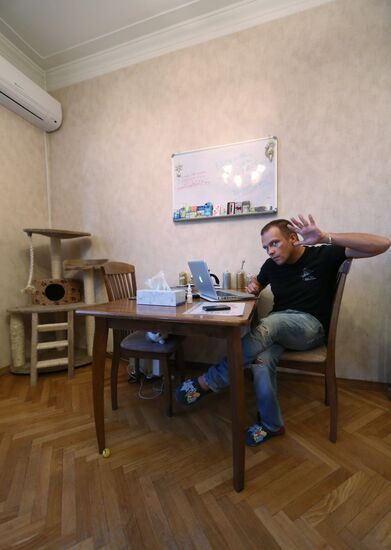 Yevgeny Rudin (DJ Groove) at home