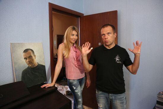 Yevgeny Rudin (DJ Groove) at home