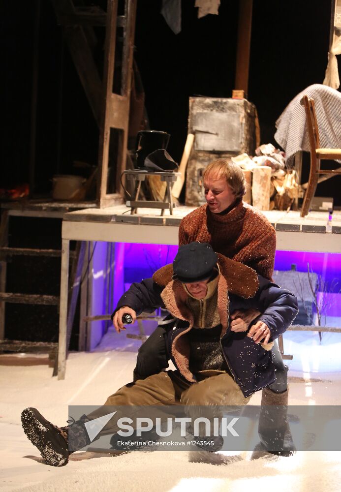 Runthrough of Alexander Gordon's play Snow