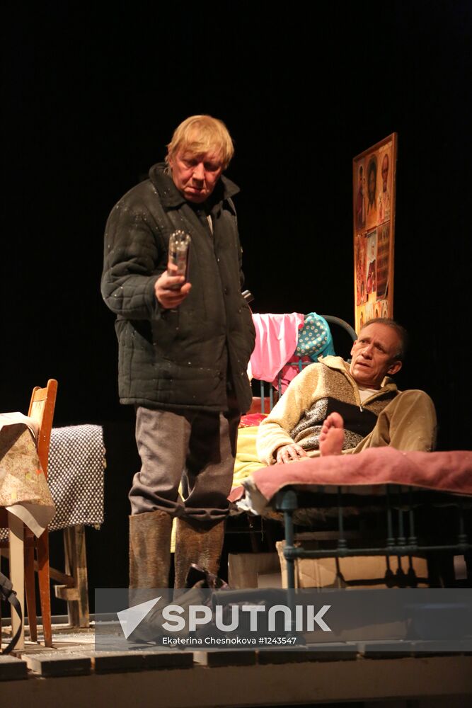 Runthrough of Alexander Gordon's play Snow