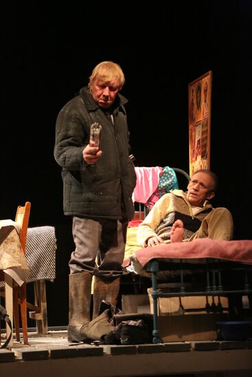 Runthrough of Alexander Gordon's play Snow