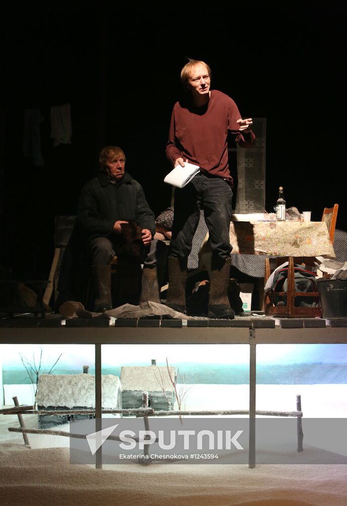 Runthrough of Alexander Gordon's play Snow