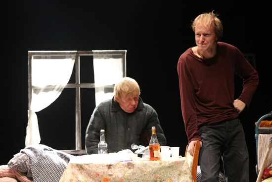 Runthrough of Alexander Gordon's play Snow