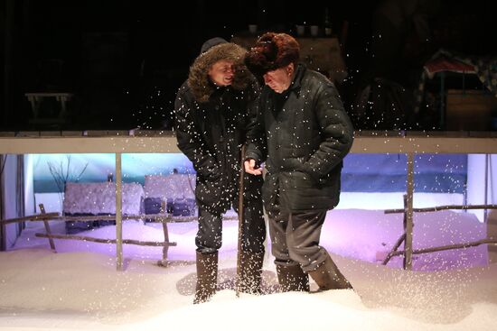 Runthrough of Alexander Gordon's play Snow