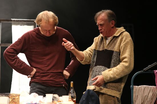 Runthrough of Alexander Gordon's play Snow