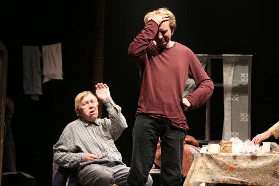 Runthrough of Alexander Gordon's play Snow