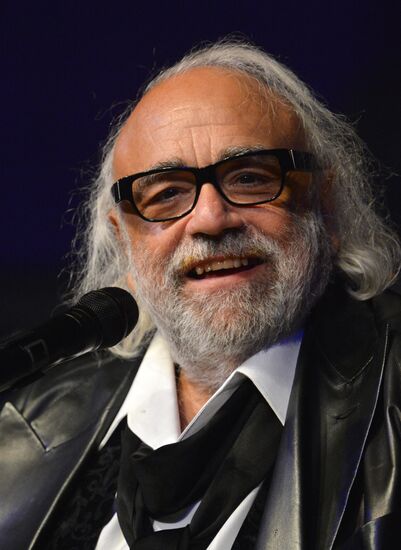 Demis Roussos gives concert in Moscow