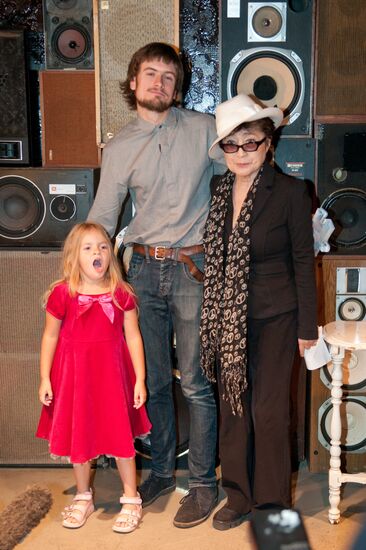 Yoko Ono awards the LennonOno Peace Prize to Pussy Riot