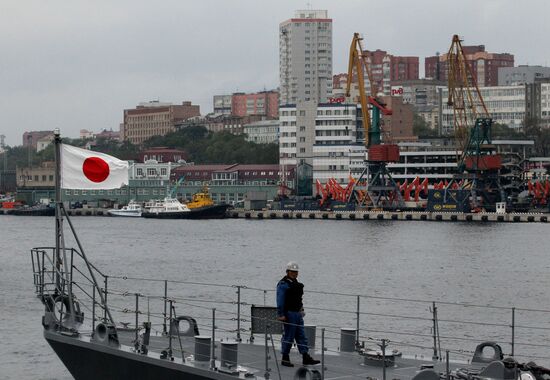 Japanese Maritime Self-Defense ships arrive in Vladivostok