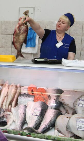 Saleswoman