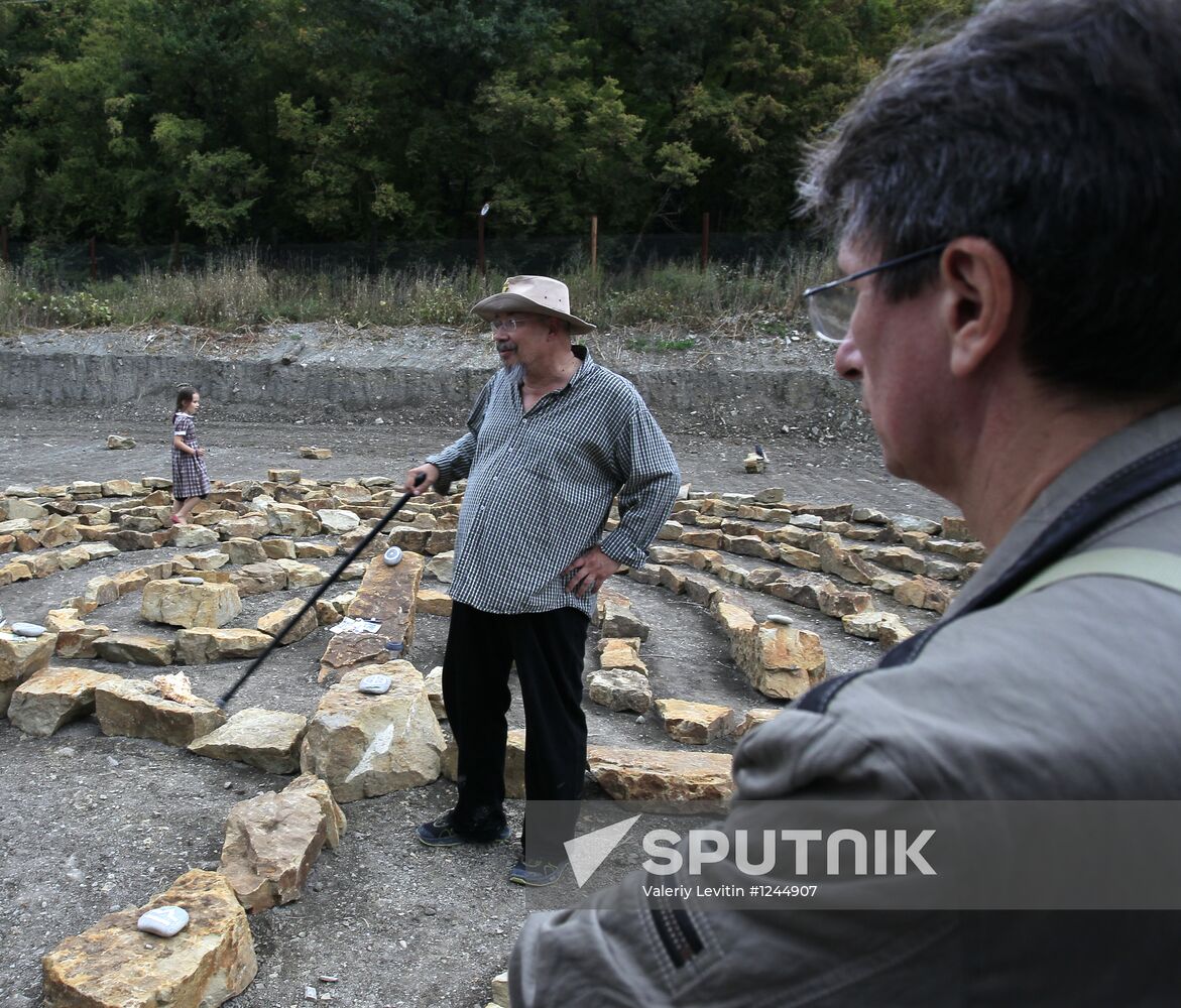 Ravnovesiye festival of audio and visual culture in Abrau-Durso