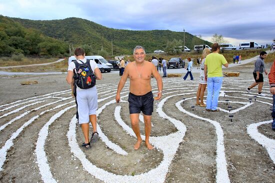 Ravnovesiye festival of audio and visual culture in Abrau-Durso