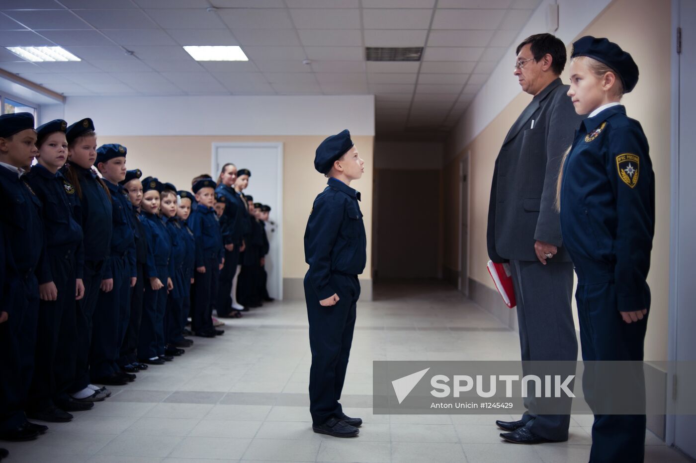 School with cadet classes under patronage of Russian MES