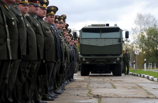 KAMAZ motor works output show