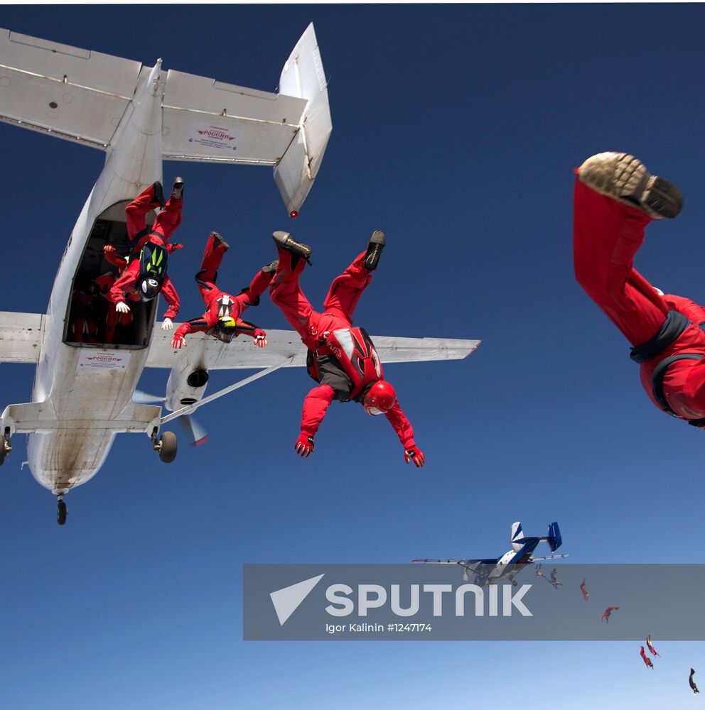 Championship in parachute acrobatics