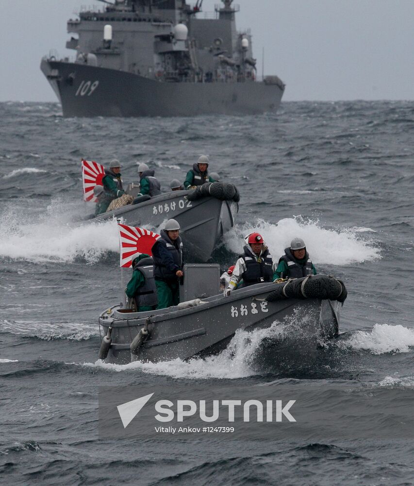 Joint anti-pirate drills of Russian and Japanese seamen