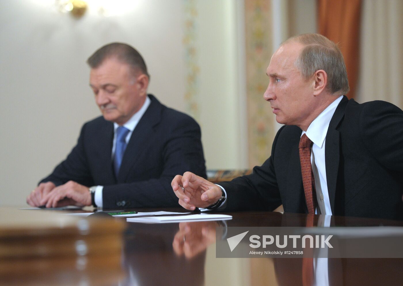 Vladimir Putin talks with Oleg Kovalyov and Ryazan public