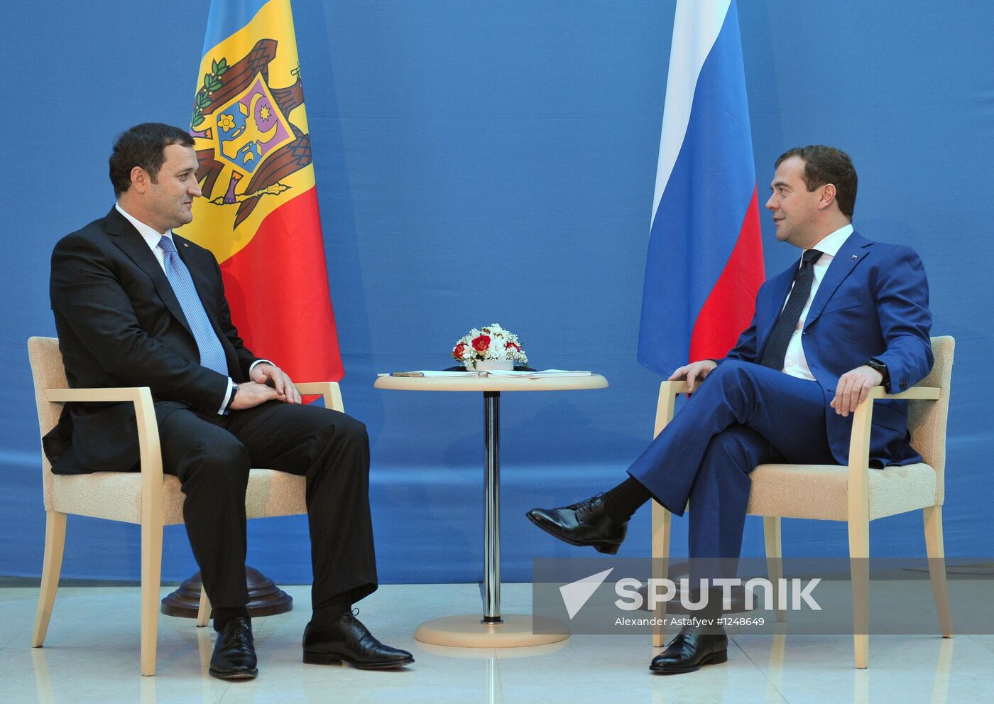 Dmitry Medvedev meets with Vladimir Filat