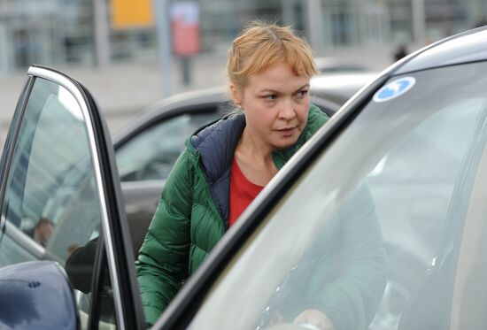 Ura.ru editor in chief Oksana Panova arrives in Yekaterinburg