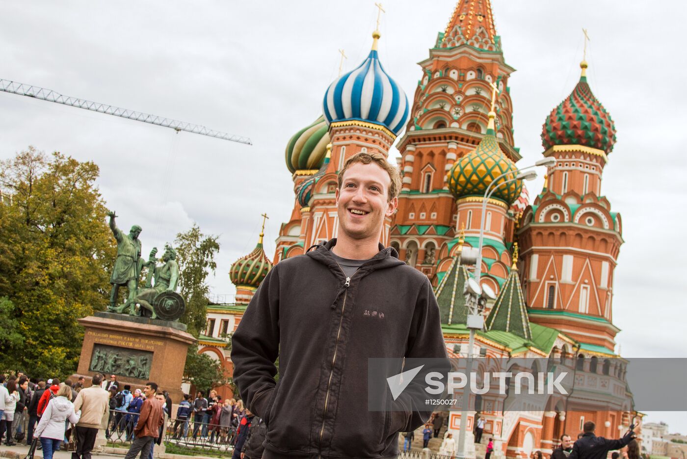Facebook founder Mark Zuckerberg arrives in Moscow