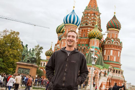 Facebook founder Mark Zuckerberg arrives in Moscow