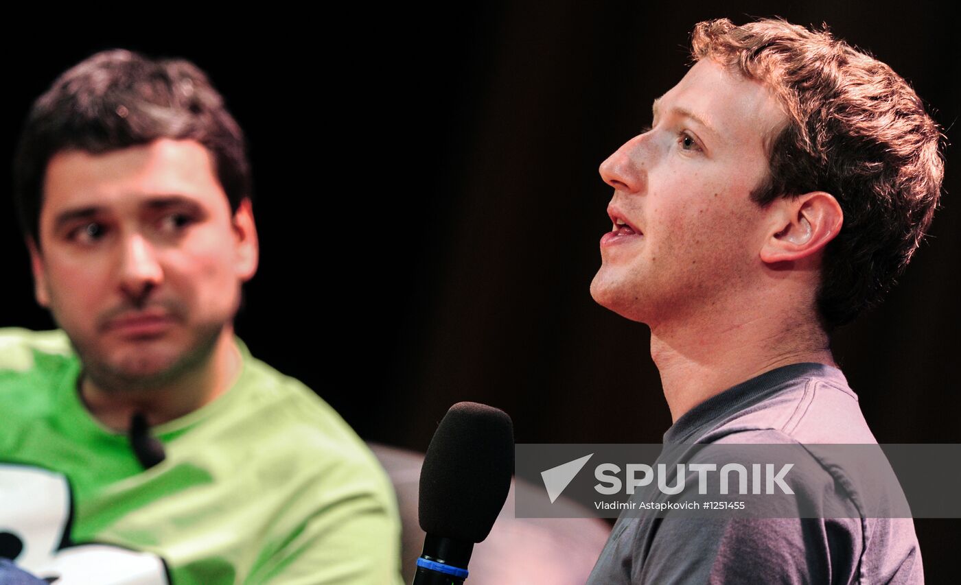 Mark Zuckerberg giving lectures in Moscow State University