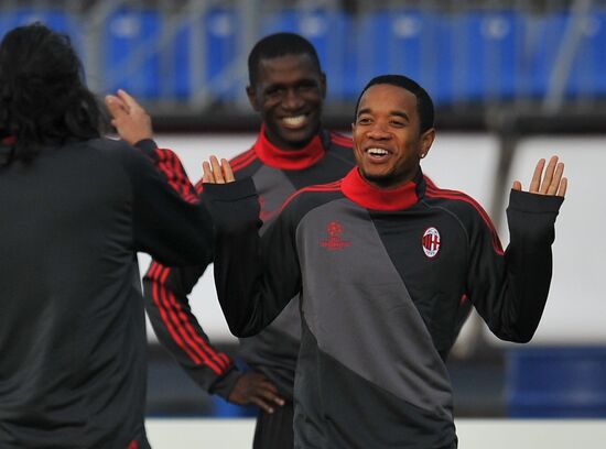 A.C. Milan holds training session