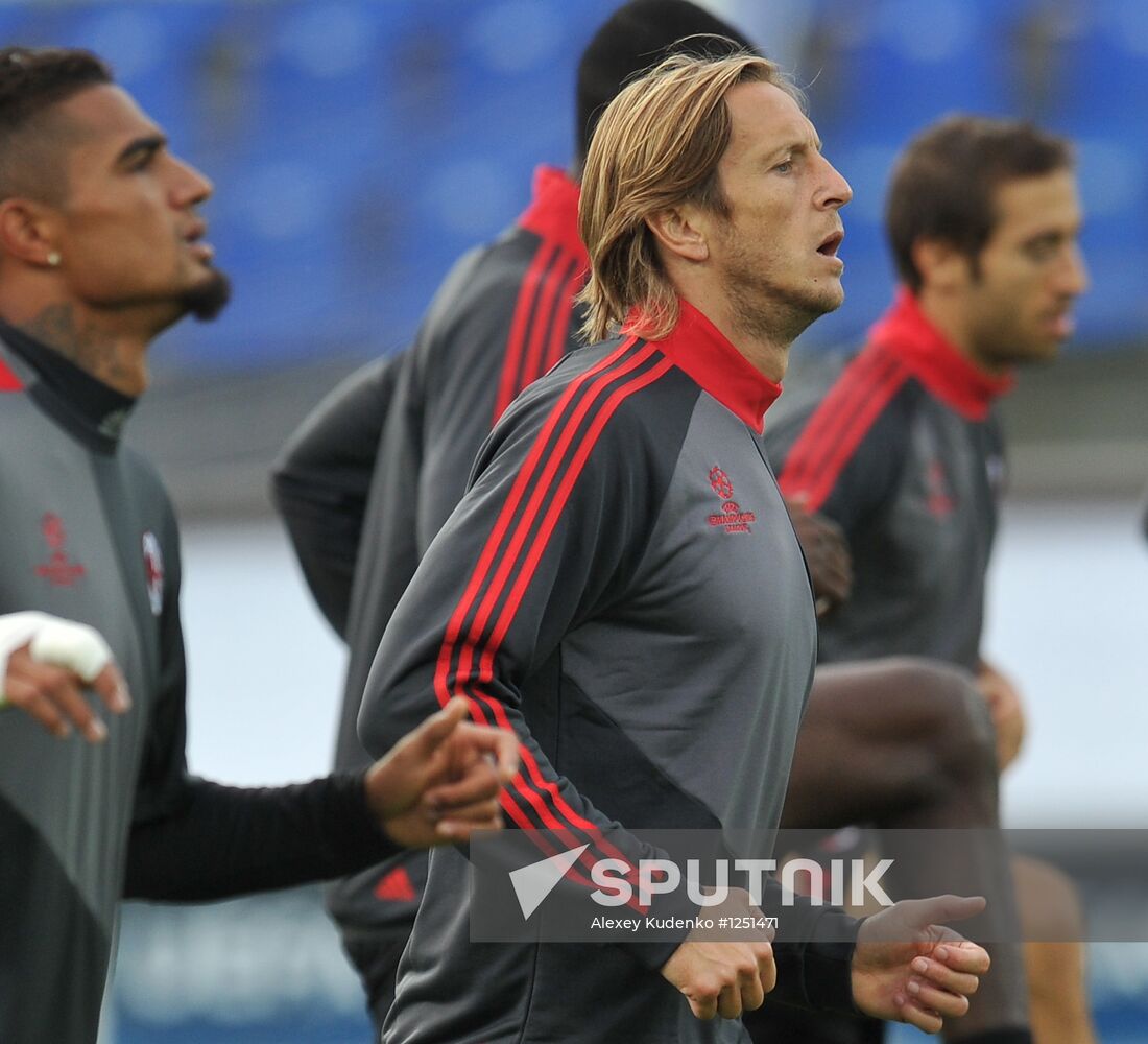 Football. AC Milan holds training session
