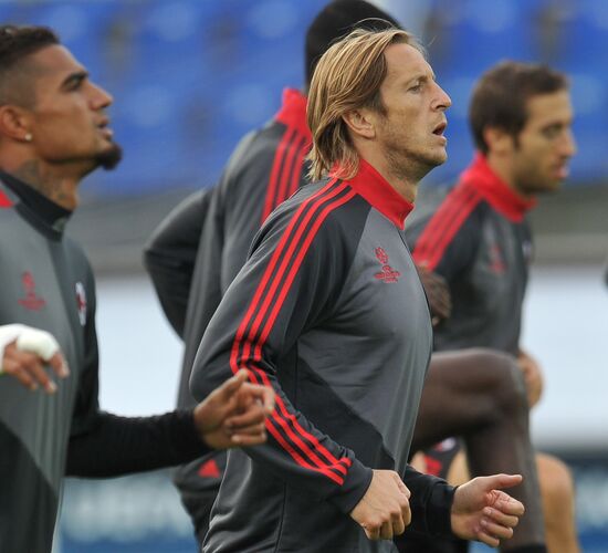 Football. AC Milan holds training session