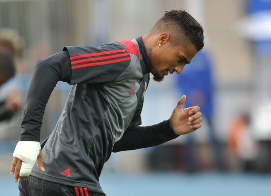 A.C. Milan holds training session