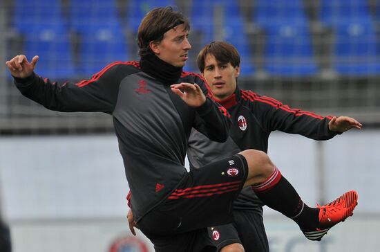 A.C. Milan holds training session