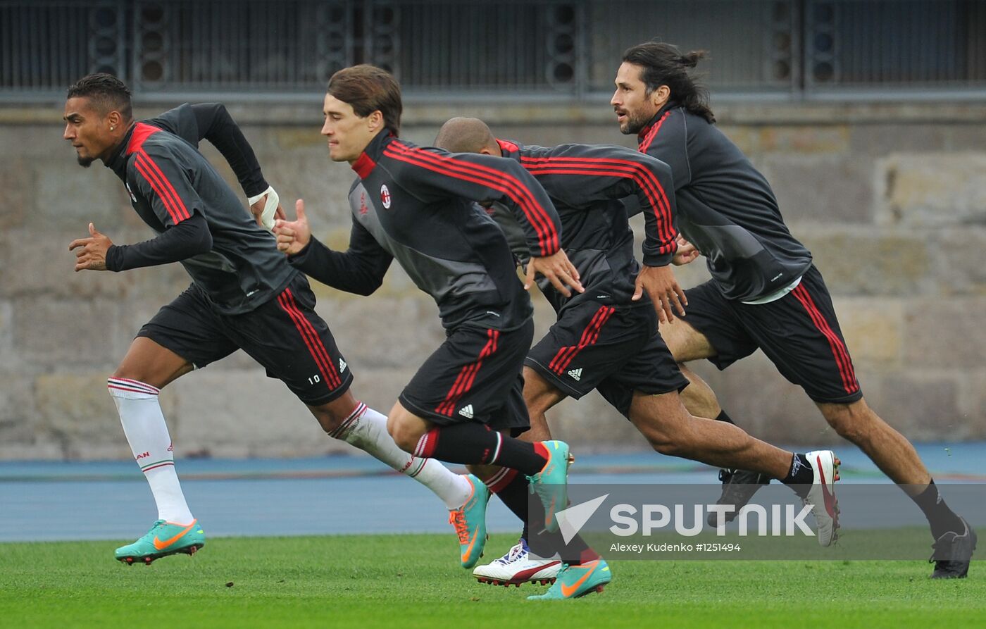 A.C. Milan holds training session