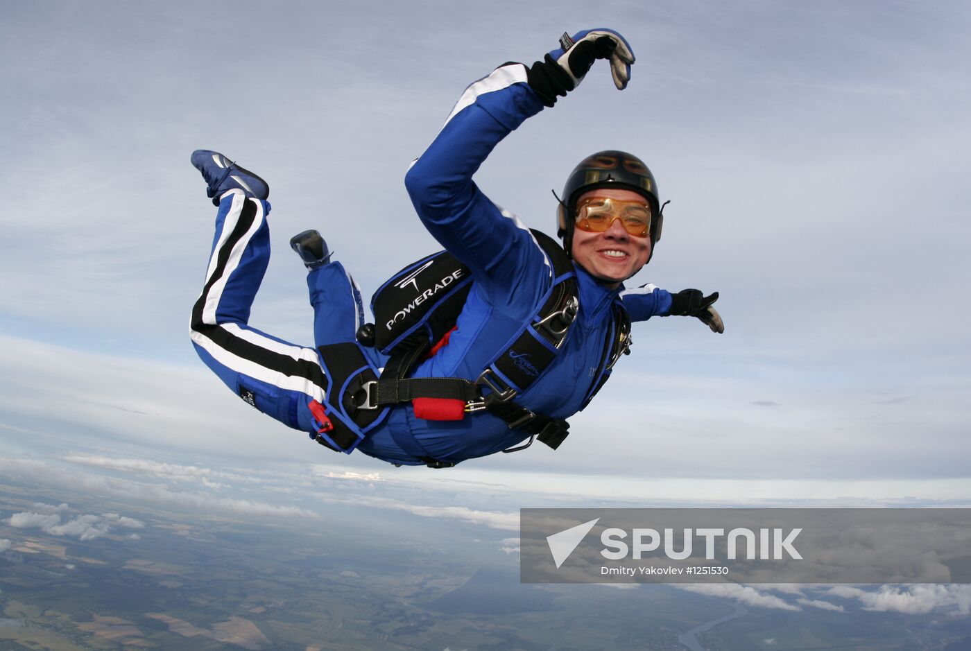 Russian skydiver Irina Sinitsyna dies in Moscow