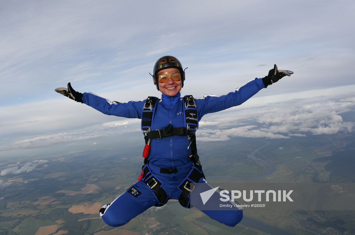 Russian skydiver Irina Sinitsyna dies in Moscow