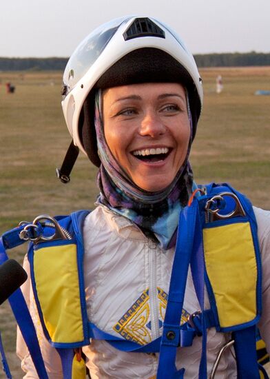 Russian skydiver Irina Sinitsyna dies in Moscow
