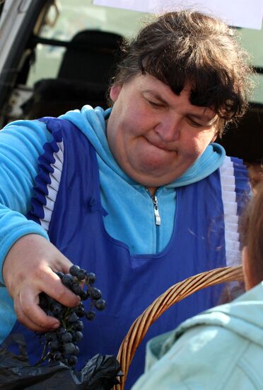 Gardeners' and farmers' fair "Right From The Garden-Bed"