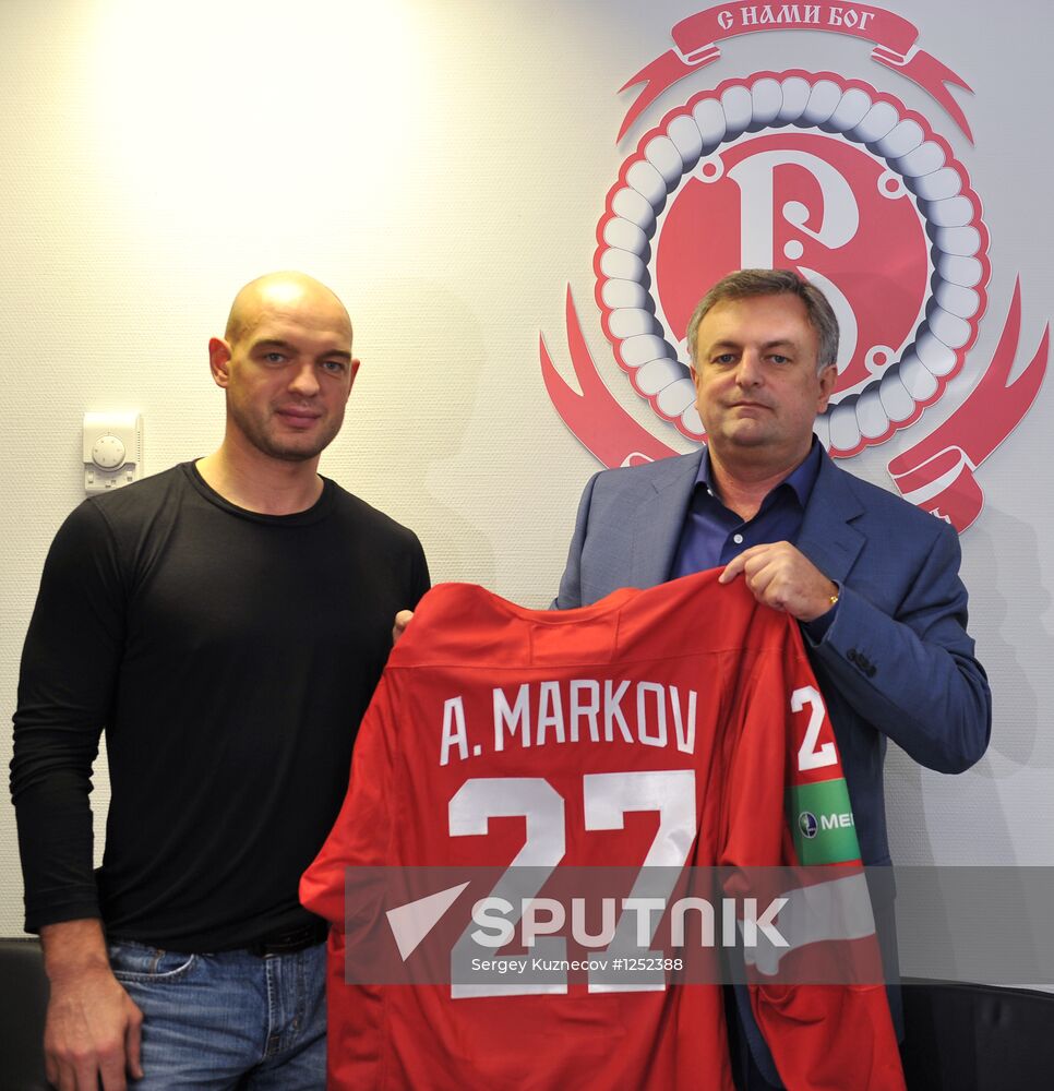 Hockey. Andrei Markov signs a contract with hockey club Vityaz