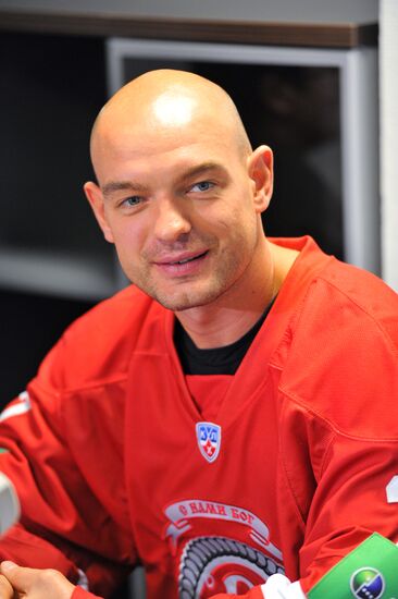 Hockey. Andrei Markov signs a contract with hockey club Vityaz